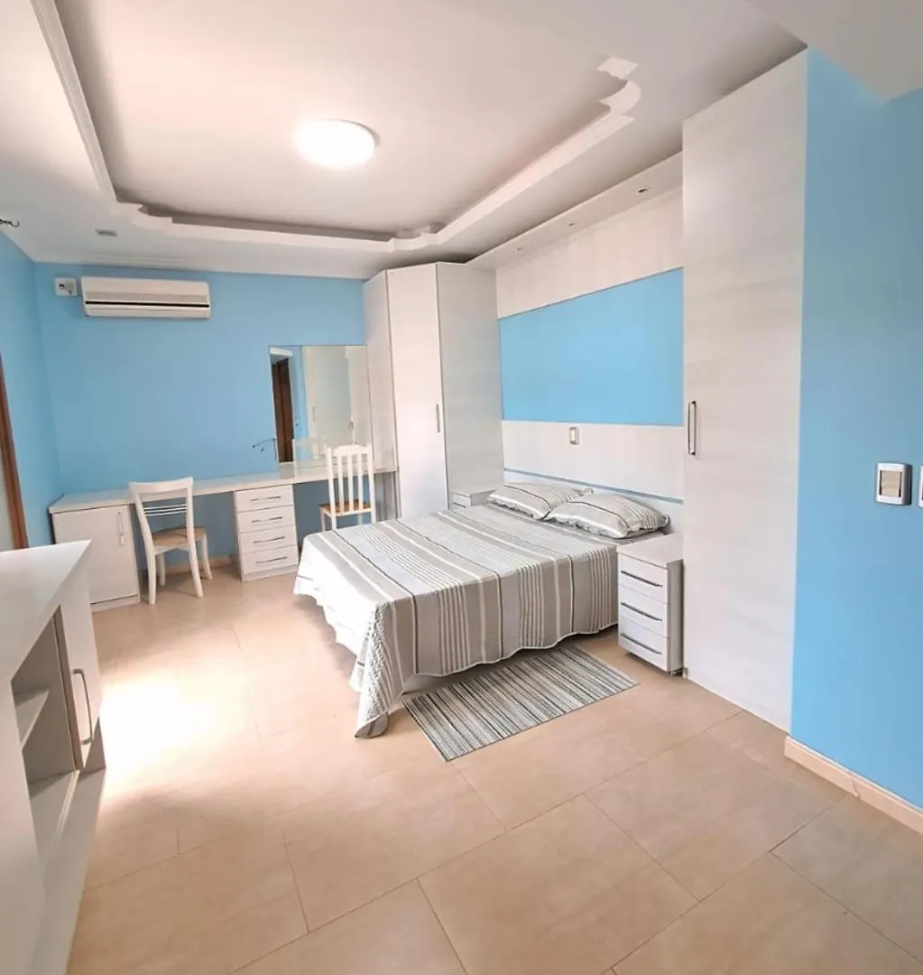 Casa Ampla D 3 Quartos Com Ar Condicionado Jacuzzi Canoas