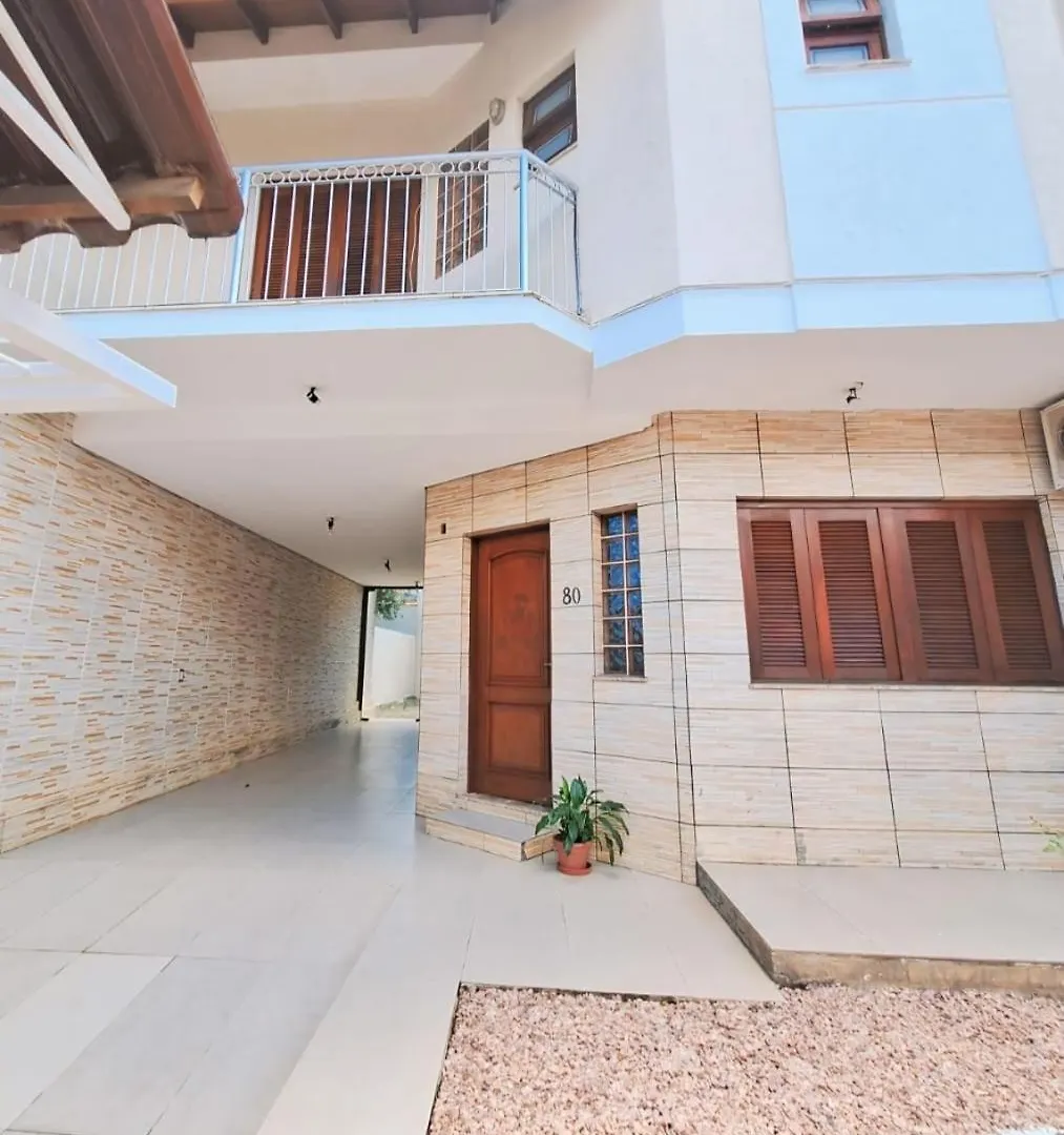 Casa Ampla D 3 Quartos Com Ar Condicionado Jacuzzi Canoas  0*, Canoas (Rio Grande do Sul)