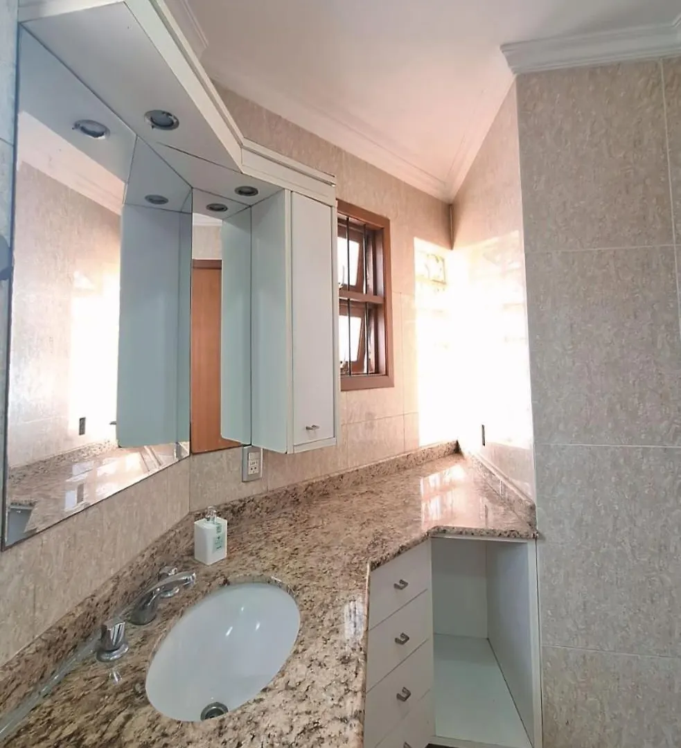 Casa Ampla D 3 Quartos Com Ar Condicionado Jacuzzi Canoas  Brazil