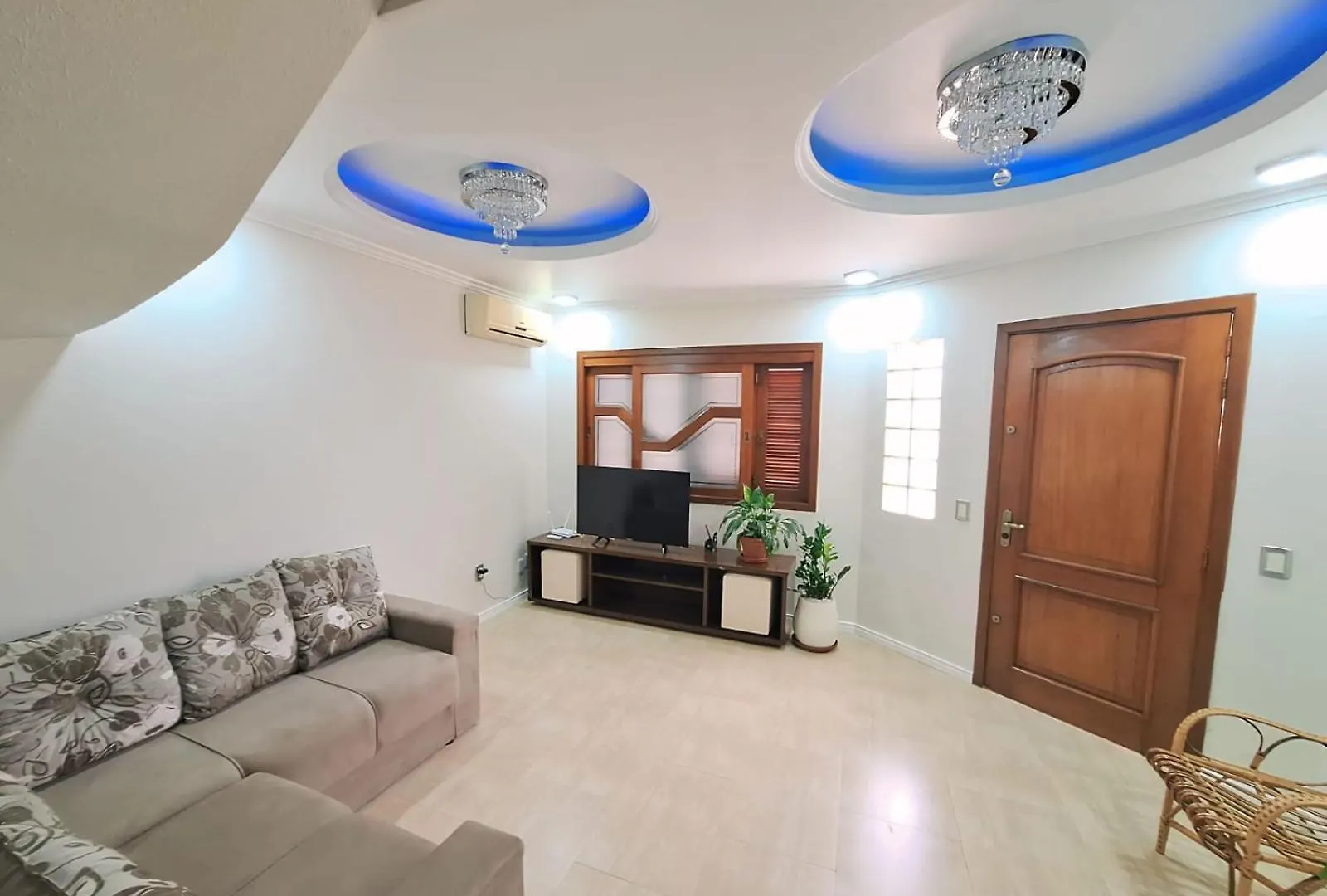 Casa Ampla D 3 Quartos Com Ar Condicionado Jacuzzi Canoas  0*, Canoas (Rio Grande do Sul) Brazil