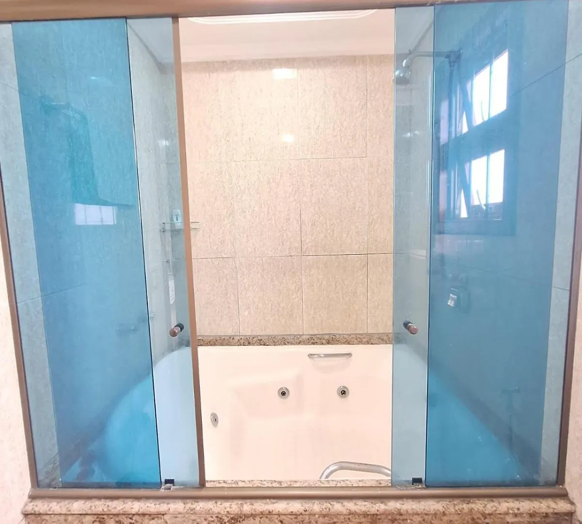 Casa Ampla D 3 Quartos Com Ar Condicionado Jacuzzi Canoas  Canoas (Rio Grande do Sul)